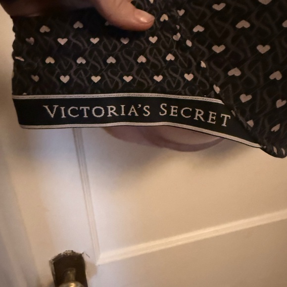 Victoria's Secret Three Pack 38DD Push Up Bras, Great Condition - Picture 2 of 11